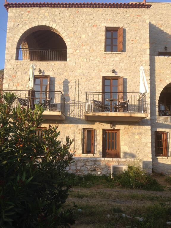 Las - Giannakakoy Traditional Stone Houses Neo Oitilo Exterior photo