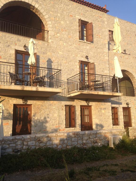 Las - Giannakakoy Traditional Stone Houses Neo Oitilo Exterior photo