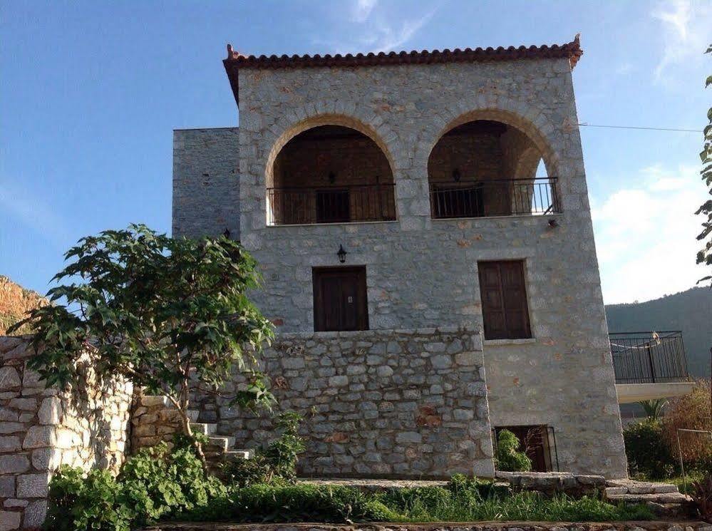 Las - Giannakakoy Traditional Stone Houses Neo Oitilo Exterior photo