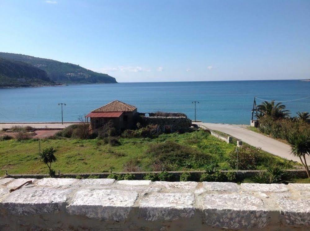 Las - Giannakakoy Traditional Stone Houses Neo Oitilo Exterior photo